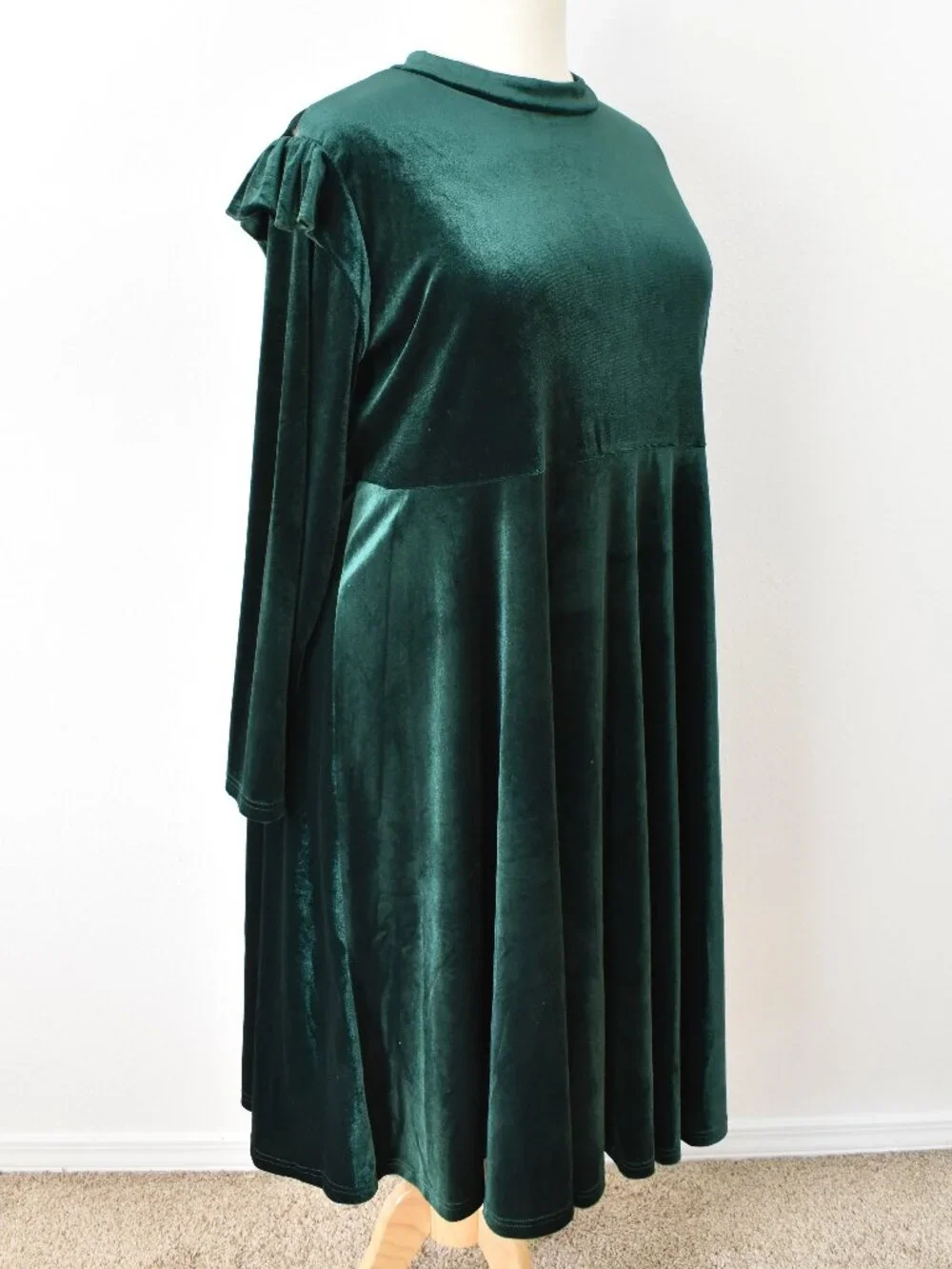 Ivy City Co La La Lady Velvet Ruffle Dress - 4X - Picture 8 of 9